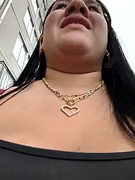 Kendra-daring online show from March 7, 9:00 pm