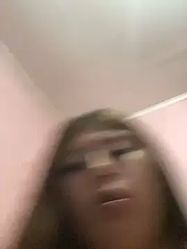 milaaagracee online show from December 14, 2:28 am