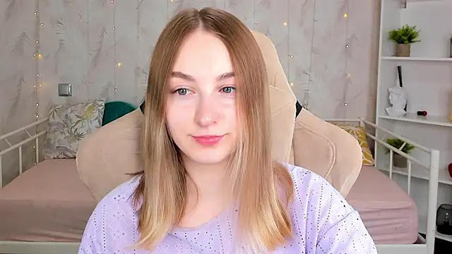 Shy Polly online show from March 13, 12:34 am