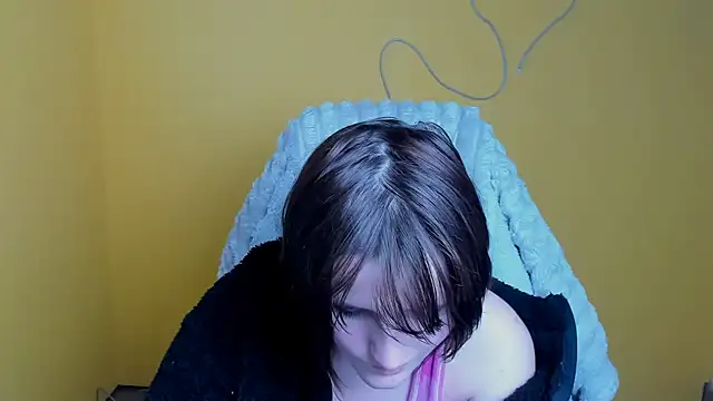 Alice Wonderme online show from February 14, 1:46 pm