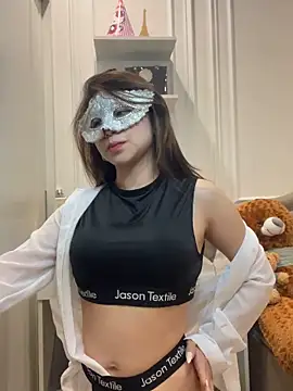 Queen-of-Love online show from April 15, 3:45 pm