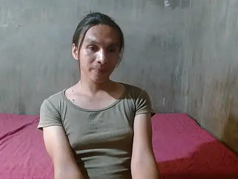 lovelycarla32 online show from August 5, 3:35 am