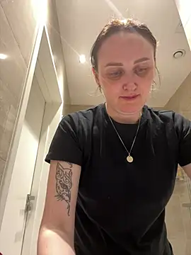 TomilaSi online show from April 3, 10:19 pm