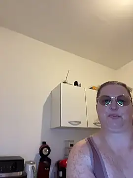 bea french curvy online show from March 10, 9:19 pm