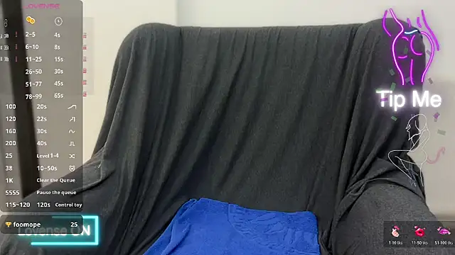 valoriaaaa online show from December 15, 10:48 pm