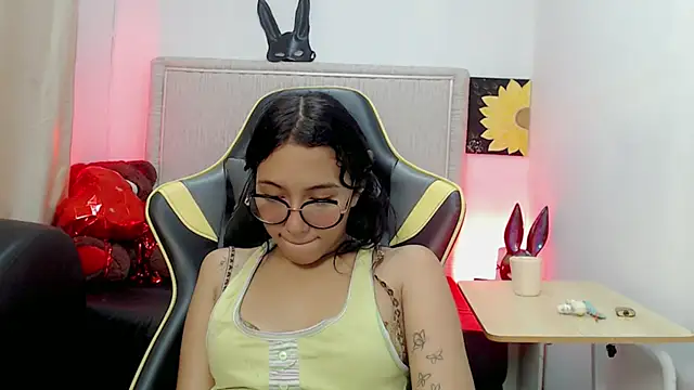 Mishell hot  online show from February 15, 8:41 pm