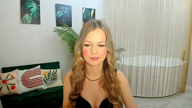 MidnighteAura online show from April 12, 11:35 am