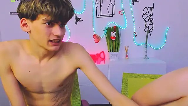 leo valor online show from February 17, 7:57 pm