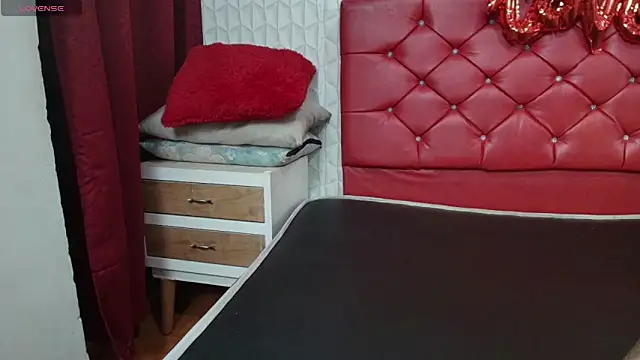 Elizabetth Roman online show from April 8, 2:57 am