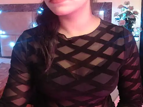 Lola Bebe online show from April 2, 5:16 am