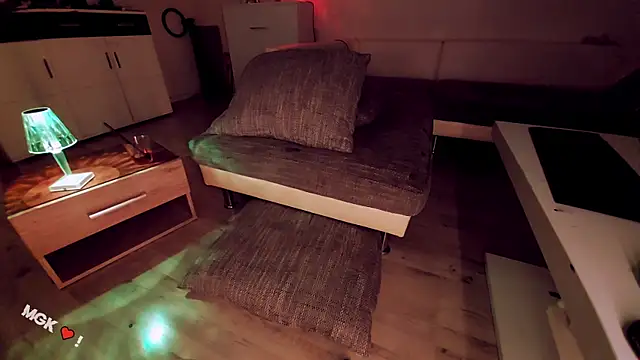 mindfvkc online show from April 18, 3:53 am