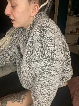 MelissaSchneider online show from February 17, 7:35 pm