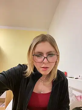 Milly-Kiss online show from January 18, 9:11 pm