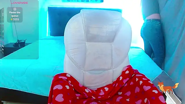 dany bannany online show from March 8, 4:00 pm