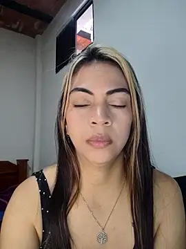 Evangeline Bonnet online show from February 2, 7:13 pm