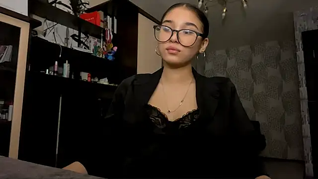 Ronnni Schmidt online show from February 10, 2:20 pm