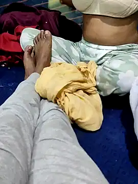 Cuple masti72 online show from February 2, 7:35 pm