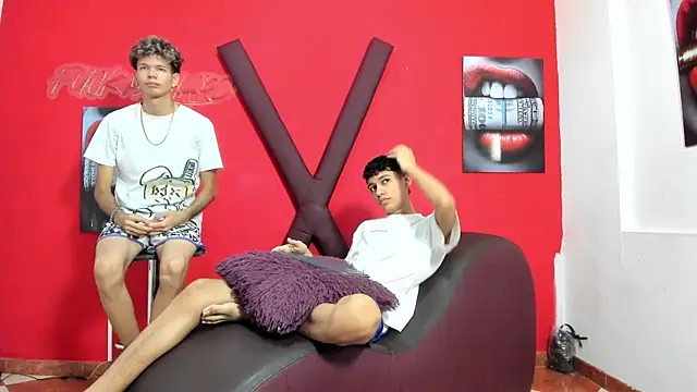 HORNY PRETTY online show from May 7, 1:15 pm