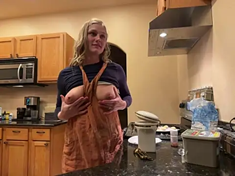 PeachWife online show from March 18, 2:49 am