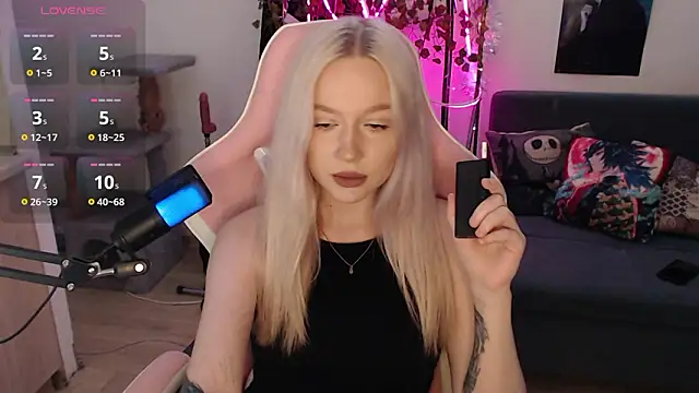 fantasy lisa online show from February 13, 10:00 pm