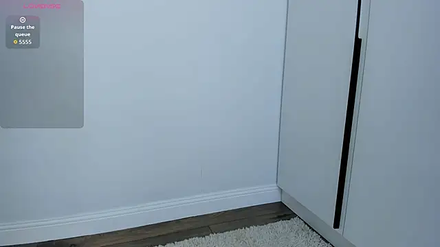 Mia Carmin online show from April 18, 2:36 am