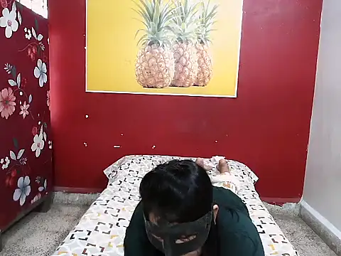 Lovelycouple25 online show from March 18, 7:24 am