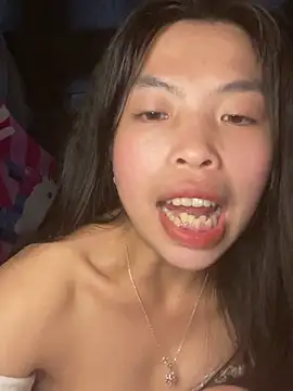 lux-su online show from April 1, 1:52 pm