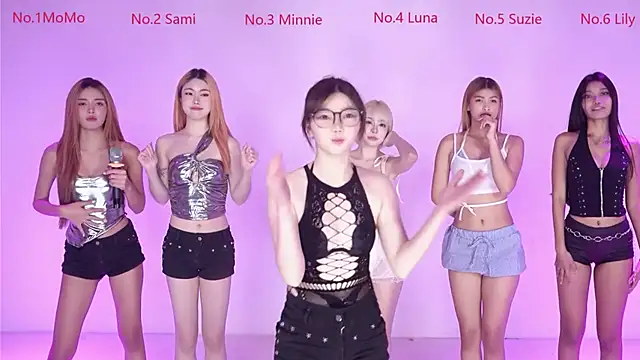 G-Velvet online show from April 10, 4:35 pm