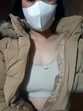 Chloe-ee online show from February 1, 7:07 am