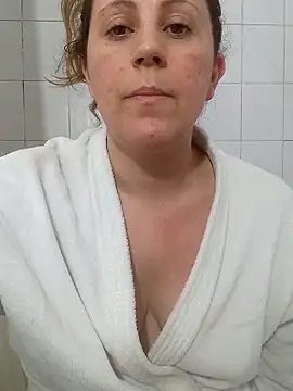 SofiEsteves online show from April 1, 2:14 pm