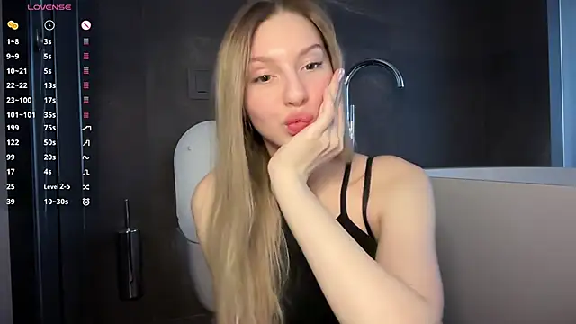 blondinkaa online show from April 19, 9:53 am