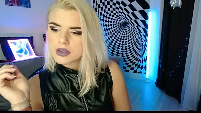 Ariana Saint online show from January 17, 6:48 pm