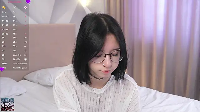 DeliaLoma online show from March 12, 7:44 am