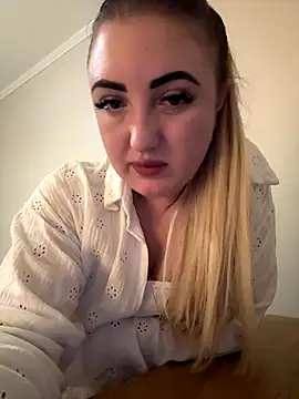 merabel1995 online show from January 5, 8:45 pm