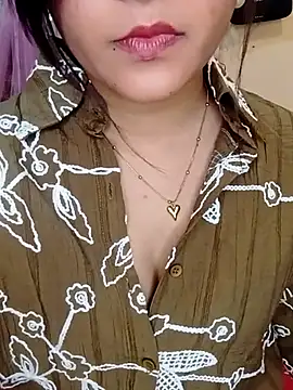 Saumyy online show from April 13, 5:25 pm