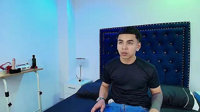 Jaden and sofia online show from March 31, 3:06 am