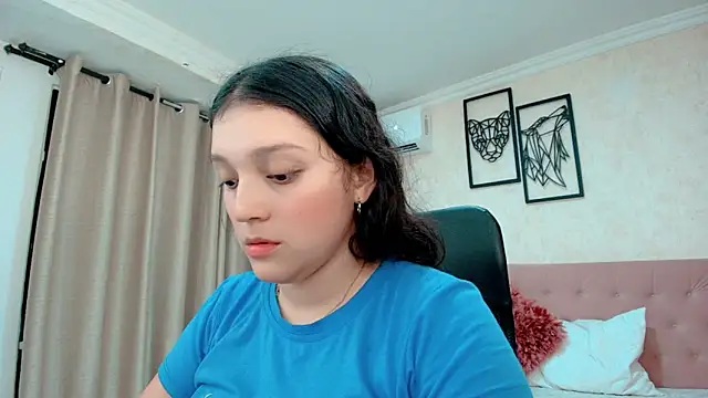 littlemolly walcott online show from March 14, 10:00 pm