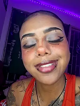 NYXHELLSQUEEN online show from April 18, 12:02 am