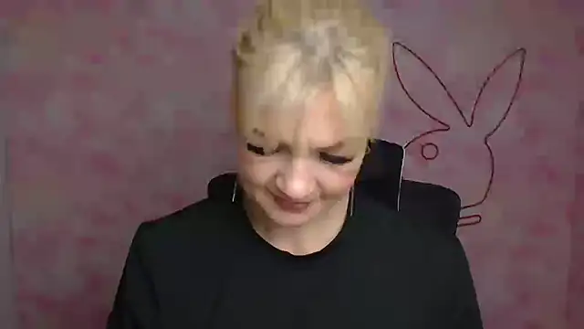 Madonna Fire online show from March 22, 8:20 am