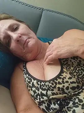 HotAzMilf online show from February 3, 4:54 am