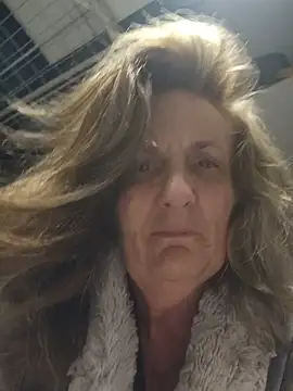 HotAzMilf online show from February 19, 3:11 pm