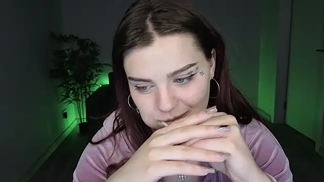 MilkyPop  online show from April 3, 10:02 am