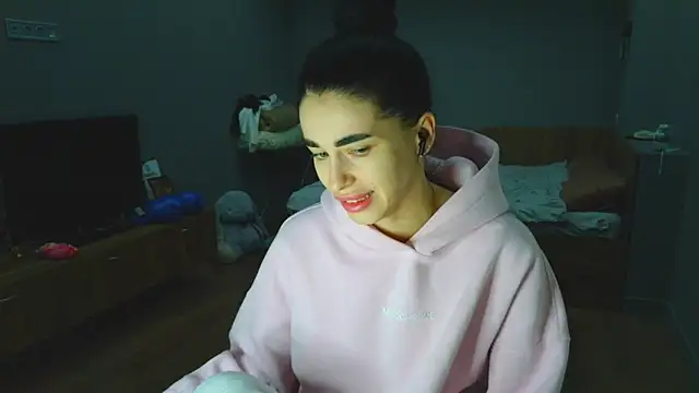 Vlada Elfie online show from April 17, 7:38 pm