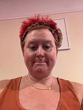 BustyRedxx online show from June 11, 9:06 am