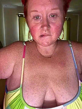 BustyRedxx online show from June 23, 12:47 pm