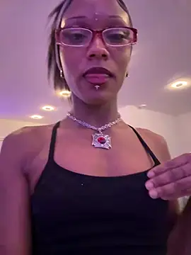 xouniq online show from June 17, 4:03 am