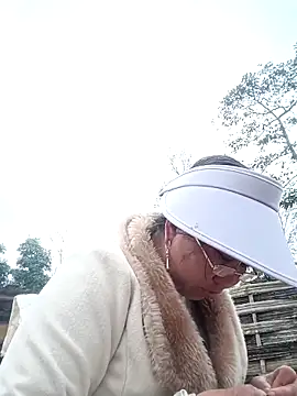 alycen online show from February 11, 7:43 am