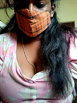 Milky Julia online show from March 8, 6:39 am