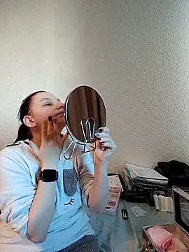 LissieDemons online show from January 19, 7:59 am