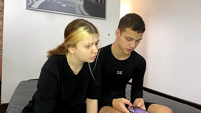 mirelcouple online show from February 19, 10:26 am